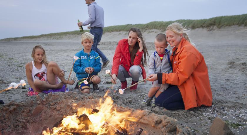 Aphrodite Met Zonnig Terras, Eigen Keuken, Verwarmd Hotel-Zwembad, Nabij Dorp, Duinen En Strand Hollum  Eksteriør bilde