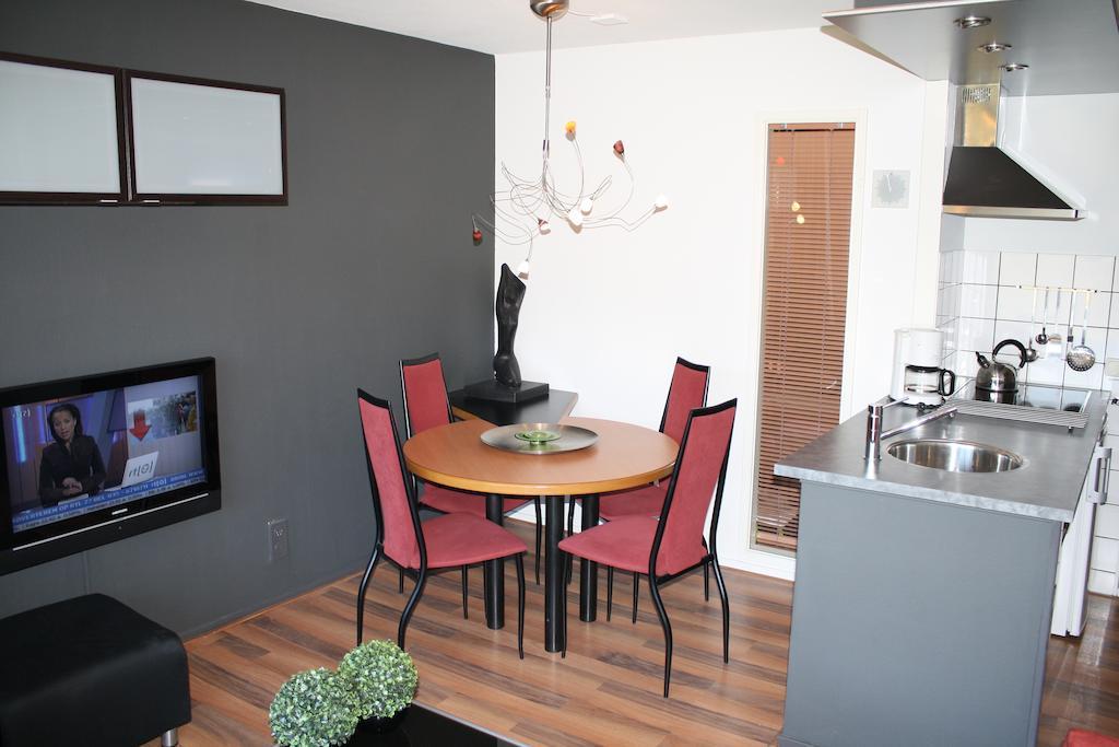 Aphrodite Met Zonnig Terras, Eigen Keuken, Verwarmd Hotel-Zwembad, Nabij Dorp, Duinen En Strand Hollum  Rom bilde